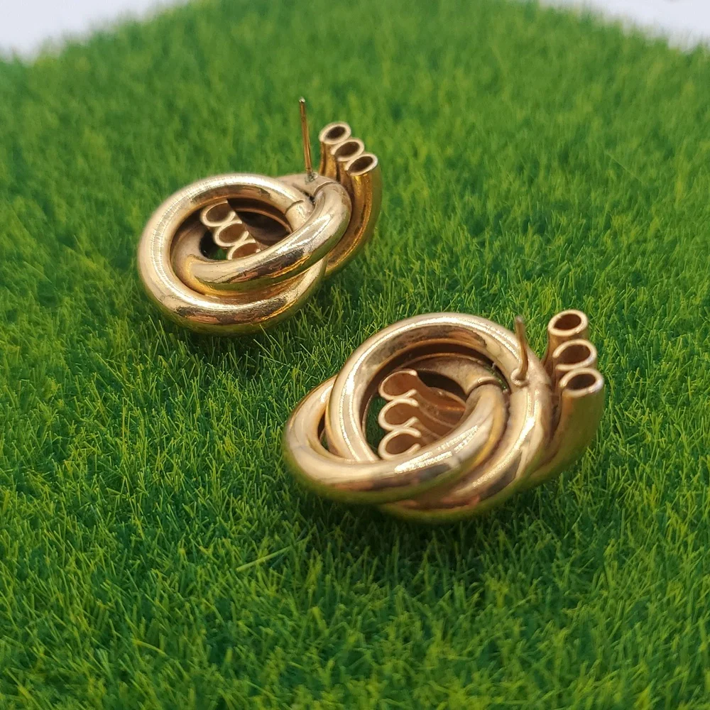 Elegant‎ Gold Tone Knot Earrings E1032 - Picture 3 of 4